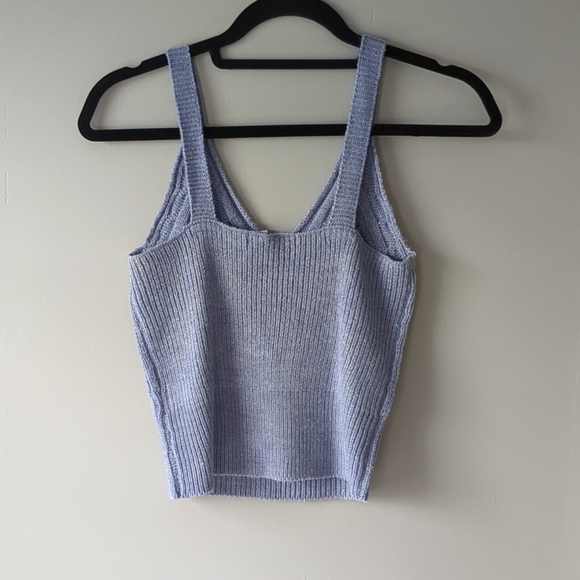 Suzy Shier. Blue, cropped knit top - Picture 3 of 3